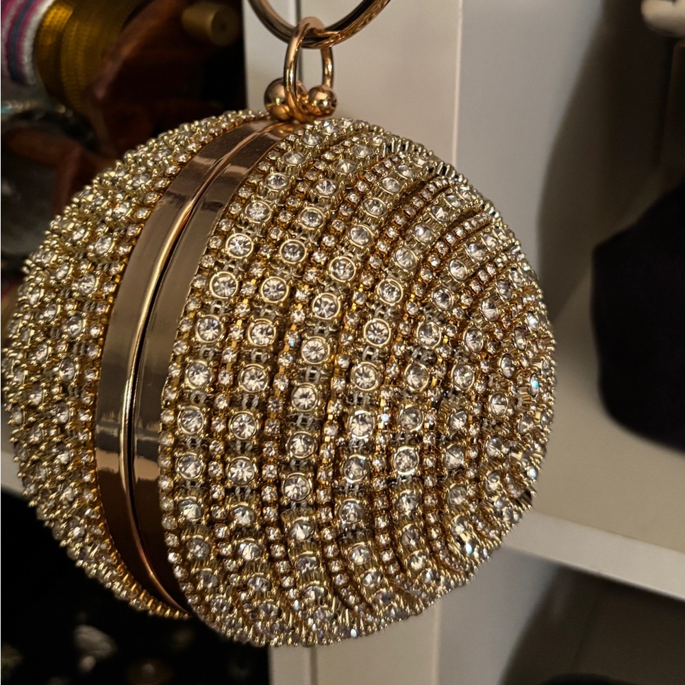 Elegant Gold Rhinestone Clutch - Picture 5 of 5